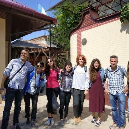Sim Sim Hostel & Guest House Near The Church Самарканд Екстериор снимка