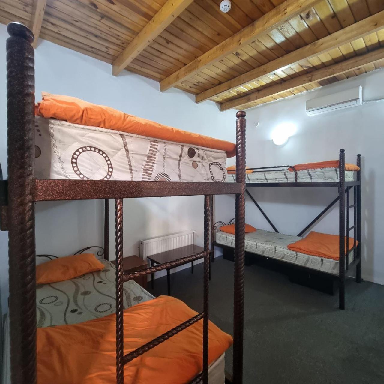 Sim Sim Hostel & Guest House Near The Church Самарканд Екстериор снимка