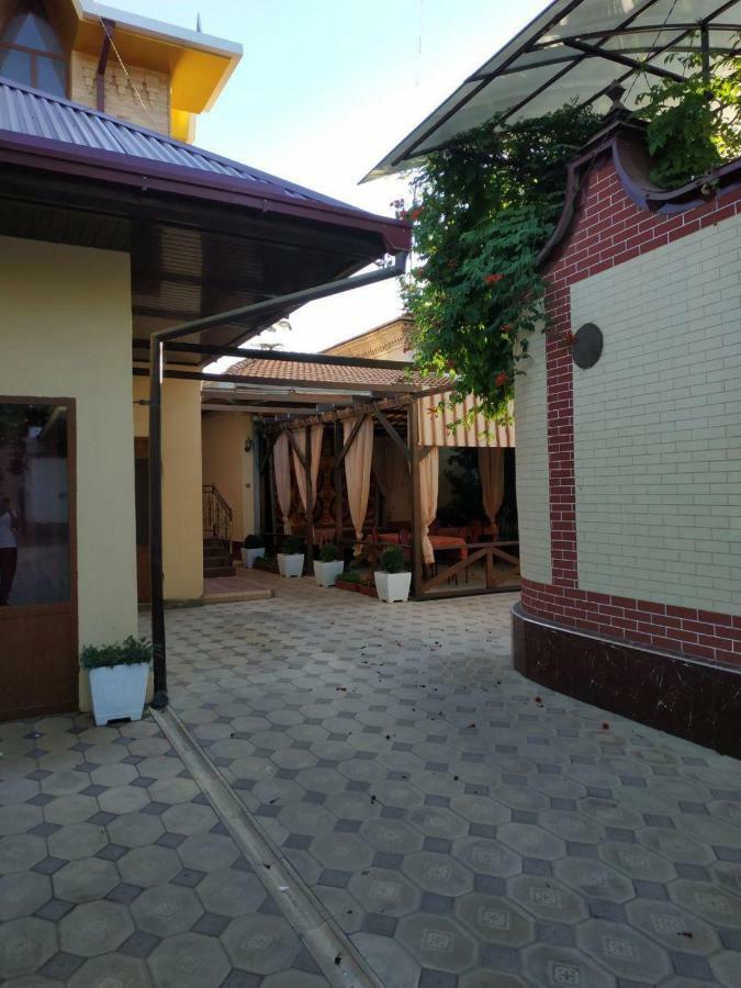 Sim Sim Hostel & Guest House Near The Church Самарканд Екстериор снимка